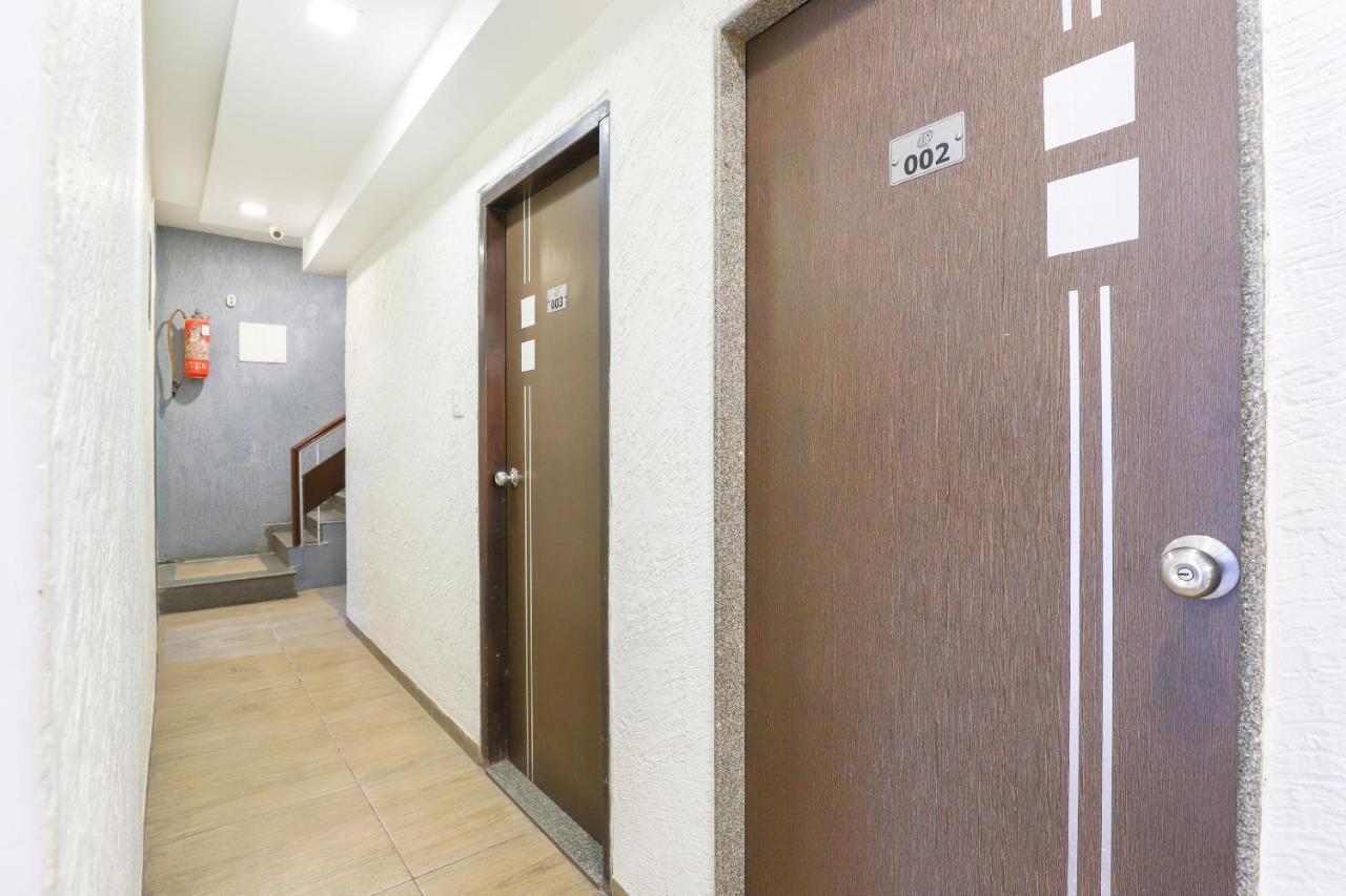 Hotel Jasmine 阿穆达巴 外观 照片