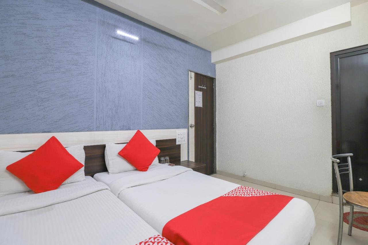 Hotel Jasmine 阿穆达巴 外观 照片
