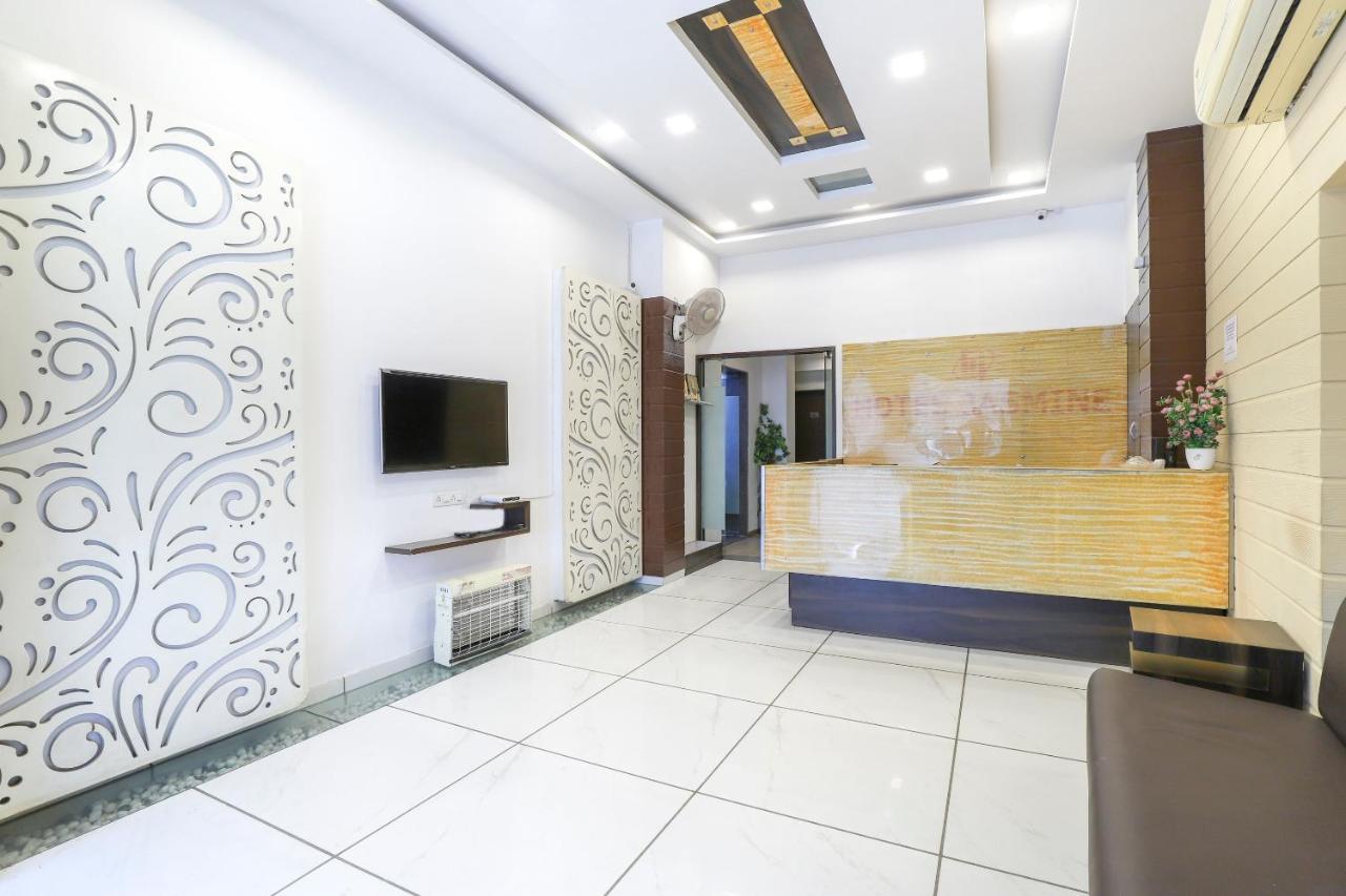 Hotel Jasmine 阿穆达巴 外观 照片