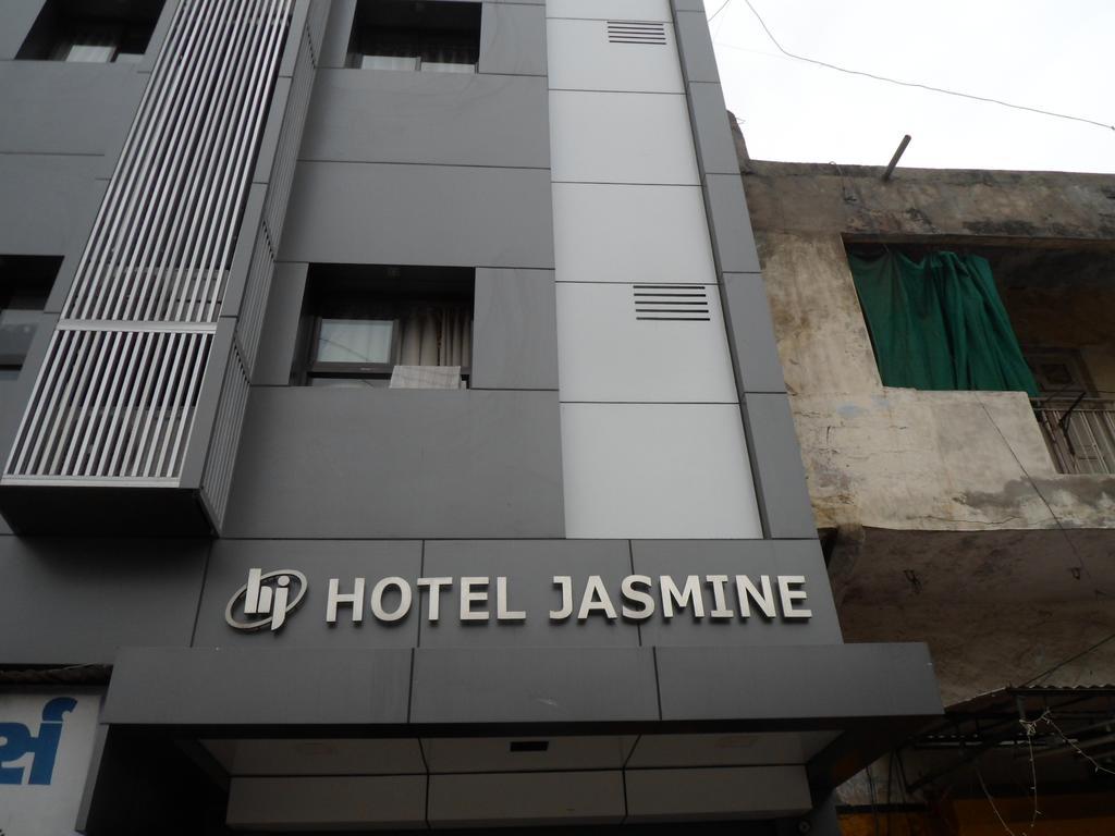 Hotel Jasmine 阿穆达巴 外观 照片