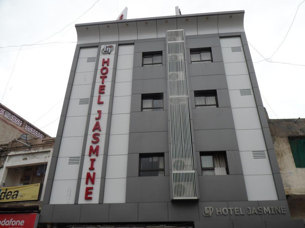 Hotel Jasmine 阿穆达巴 外观 照片