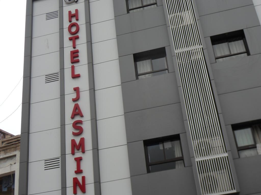 Hotel Jasmine 阿穆达巴 外观 照片