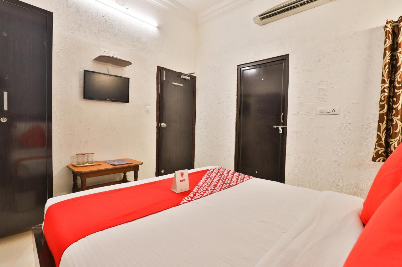 Hotel Jasmine 阿穆达巴 外观 照片
